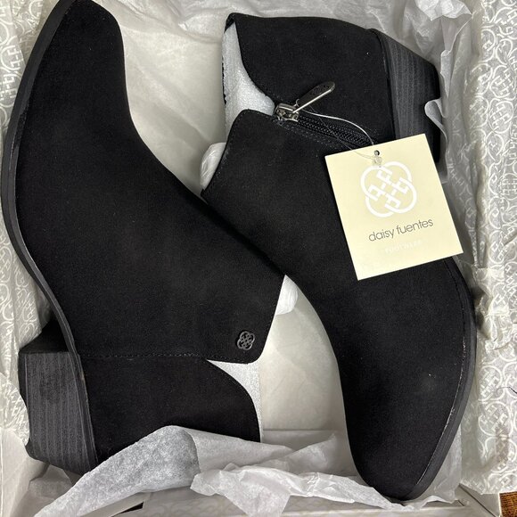 Daisy Fuentes Wini Ankle Boots Womens Size 10W Black Suede Block Heel Side Zip - Picture 1 of 2